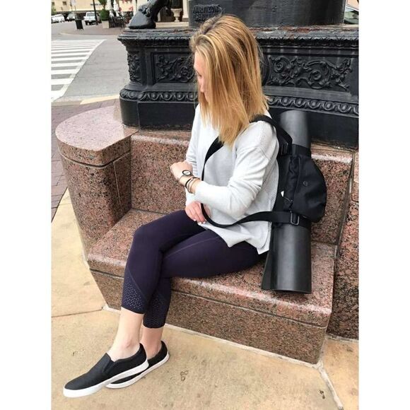 Lululemon Black Grape Purple Anew Crop Luxtreme Legging Size 4 EUC - Picture 1 of 16